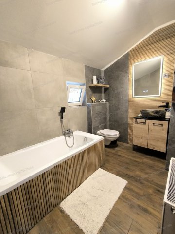 Eladó téglalakás, Siófokon 74.49 M Ft, 4 szobás