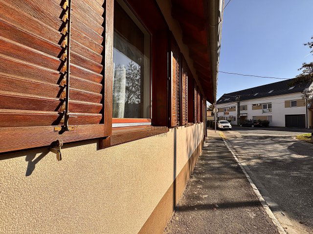 Eladó családi ház, Győrött 147.5 M Ft, 5 szobás