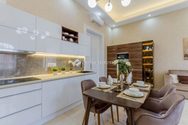 Eladó téglalakás, Budapesten, V. kerületben 230 M Ft, 3 szobás