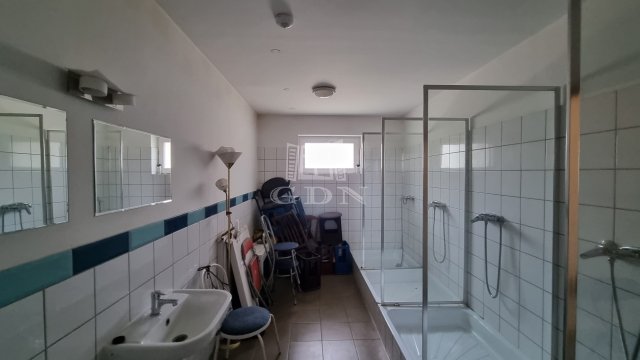 Eladó ipari ingatlan, Székesfehérvárott 495 M Ft