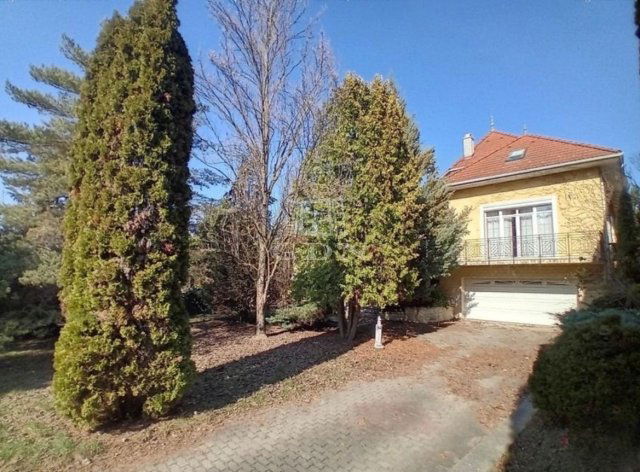 Eladó családi ház, Budakeszin 244 M Ft, 5+1 szobás