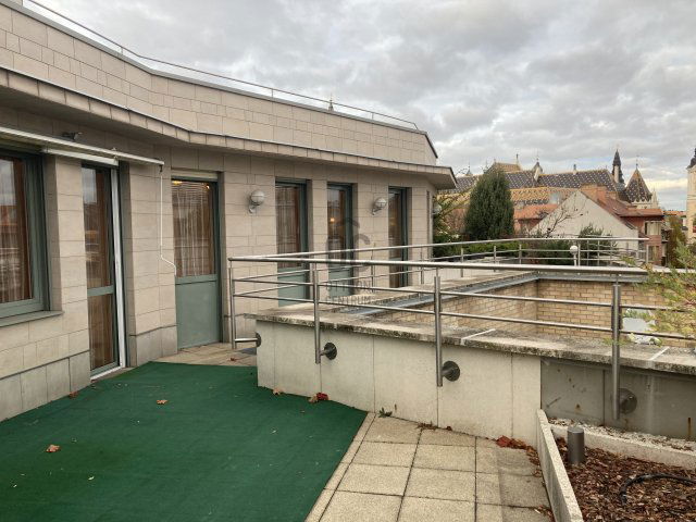 Kiadó téglalakás, albérlet, Kecskeméten 400 E Ft / hó