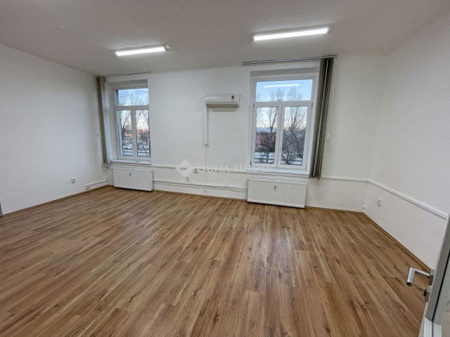 Kiadó iroda, Budapesten, X. kerületben 420 E Ft / hó, 4 szobás