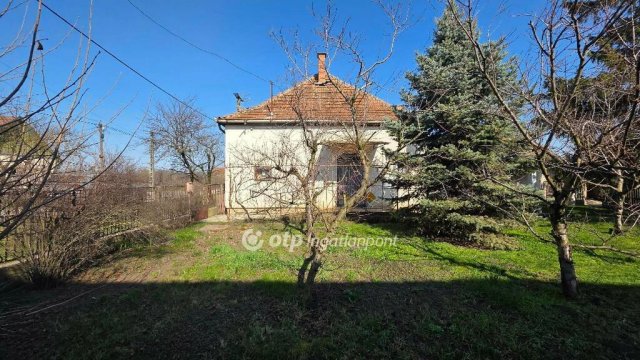 Eladó családi ház, Nádudvaron 25 M Ft, 2 szobás