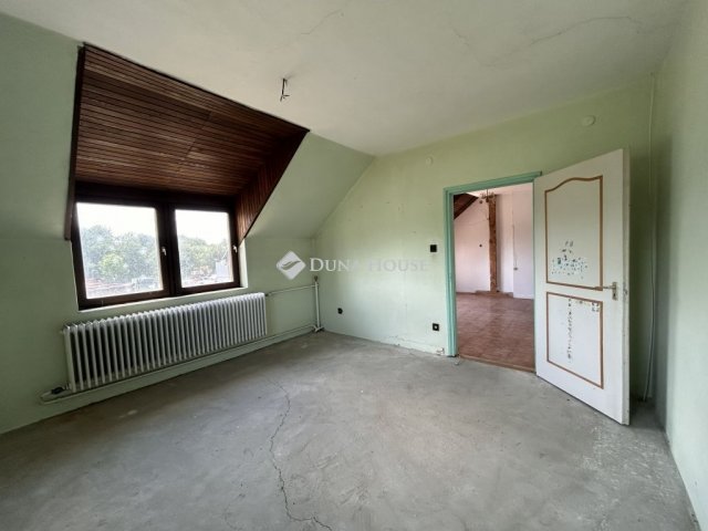 Eladó családi ház, Bakon 45 M Ft, 7 szobás