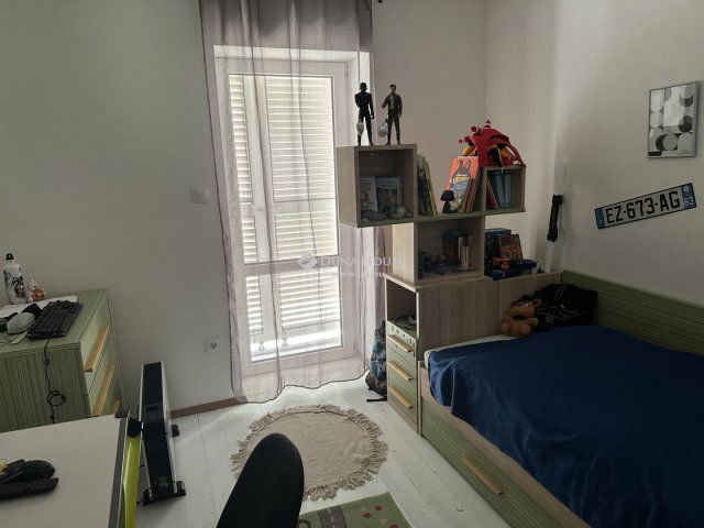 Eladó családi ház, Martonvásáron 99.9 M Ft, 4 szobás