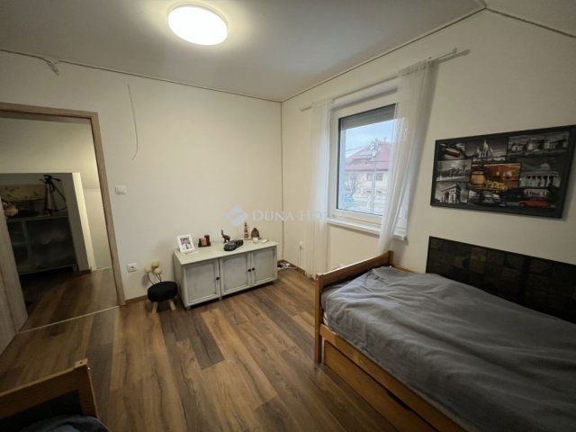 Eladó ikerház, Dabason 115 M Ft, 5 szobás / költözzbe.hu