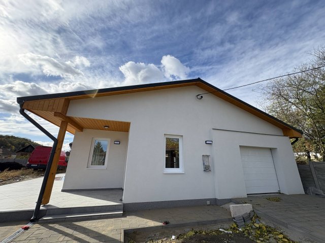 Eladó családi ház, Sajószentpéteren 109 M Ft, 3 szobás