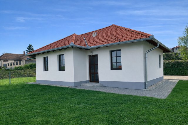 Eladó családi ház, Alsópáhokon 99 M Ft, 3 szobás