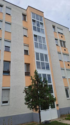 Eladó panellakás, Egerben, Mátyás Király úton 39.9 M Ft