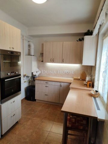 Eladó téglalakás, Kecskeméten 69.9 M Ft, 3 szobás