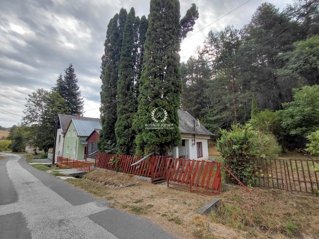 Eladó nyaraló, Arlón 6.5 M Ft, 2 szobás / költözzbe.hu