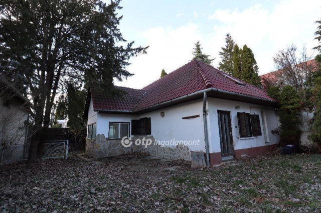 Eladó családi ház, Budapesten, II. kerületben 109.98 M Ft
