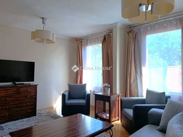 Eladó téglalakás, Budapesten, I. kerületben 95 M Ft, 1 szobás