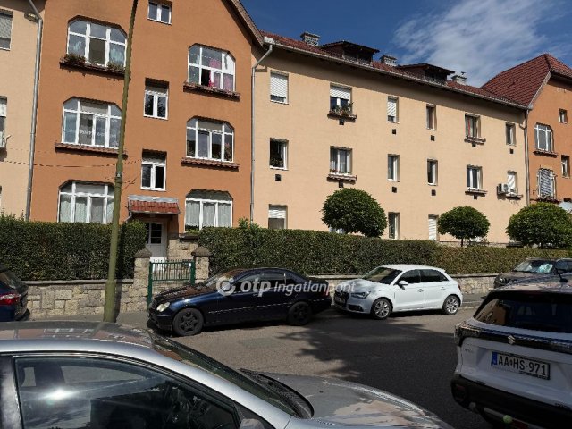 Eladó téglalakás, Salgótarjánban 20.999 M Ft, 3 szobás