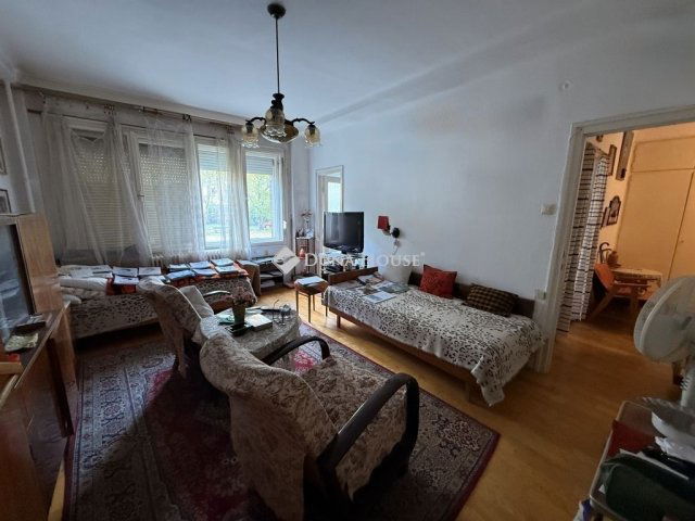 Eladó téglalakás, Pécsett 38.9 M Ft, 1 szobás