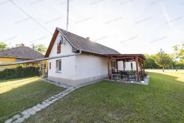Eladó téglalakás, Ballószögön 52 M Ft, 2 szobás