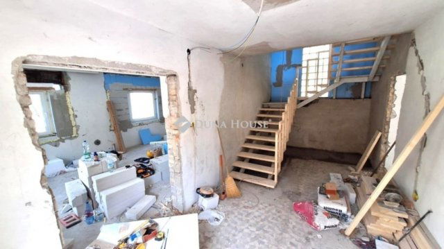 Eladó családi ház, Kiskunlacházán 65 M Ft, 4 szobás