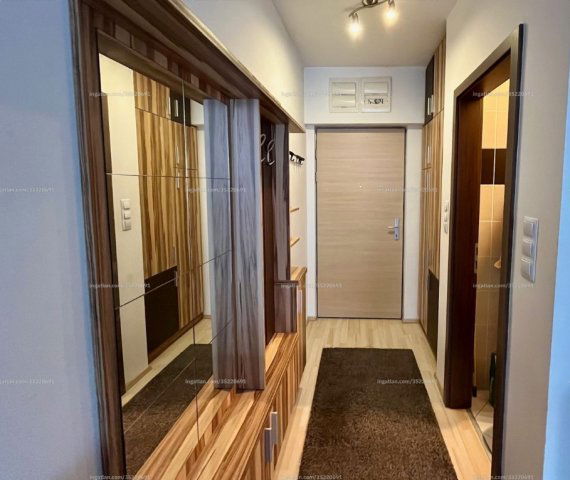 Kiadó téglalakás, albérlet, VIII. kerületben, Corvin sétányon