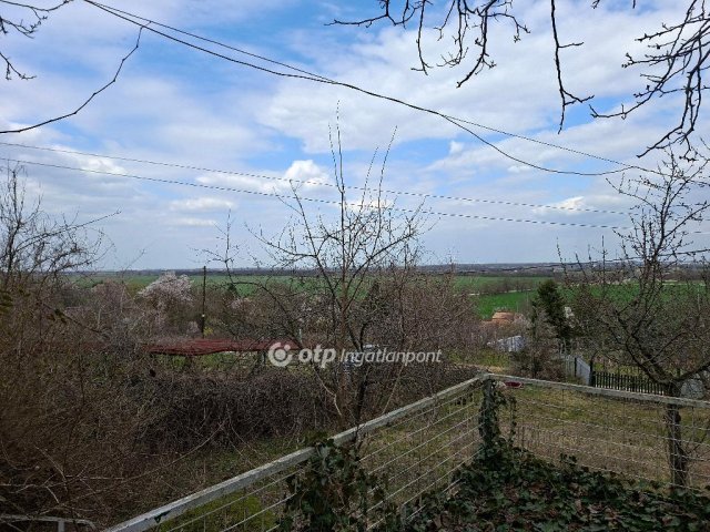 Eladó telek, Adonyban 6.5 M Ft / költözzbe.hu