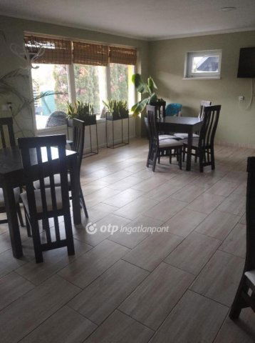 Eladó családi ház, Egerszalókon 210 M Ft, 9+2 szobás