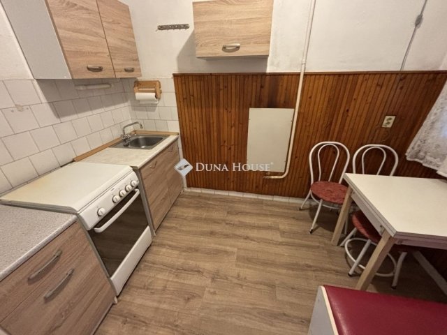Eladó téglalakás, Szombathelyen 34.5 M Ft, 2 szobás