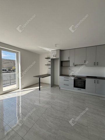 Eladó téglalakás, Győrött 74.85 M Ft, 3 szobás