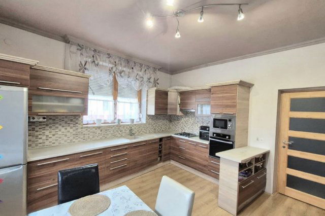 Eladó családi ház, Baján 88 M Ft, 4 szobás