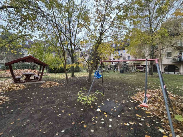 Eladó téglalakás, Szigetszentmiklóson 54.9 M Ft, 2 szobás