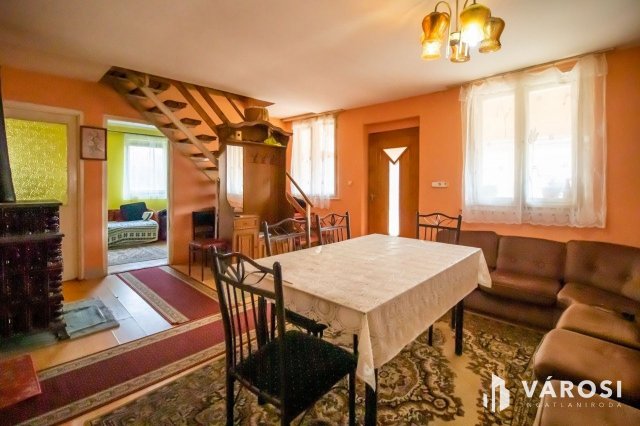 Eladó családi ház, Velencén 79.9 M Ft, 4 szobás