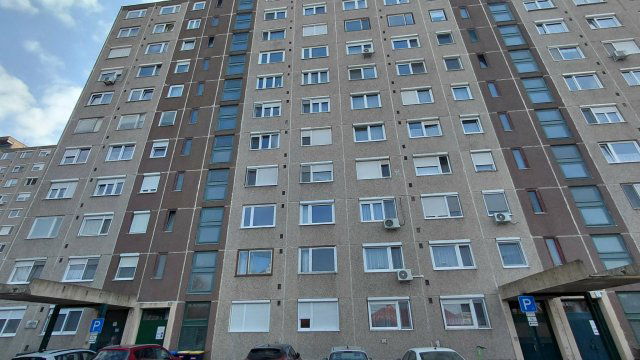 Eladó panellakás, Budapesten, X. kerületben, Lavotta utcában