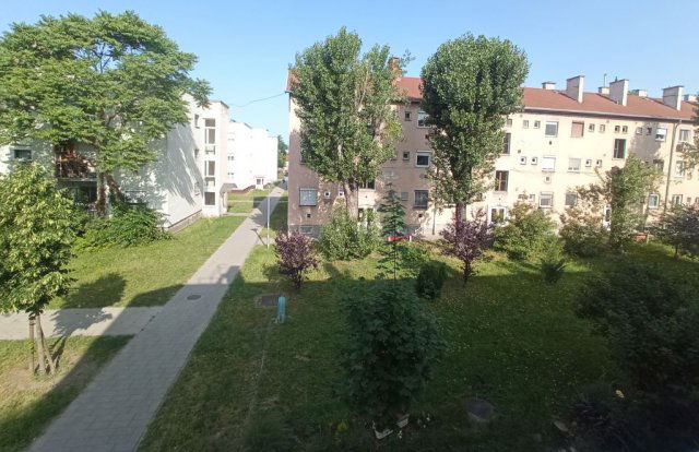 Eladó téglalakás, Budapesten, XIII. kerületben, Gyermek téren