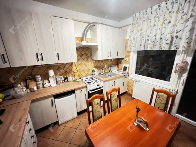Eladó ikerház, Debrecenben 99.99 M Ft, 3 szobás