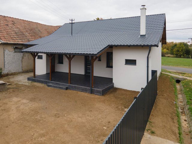 Eladó családi ház, Érsekvadkerten 54.5 M Ft, 3+1 szobás