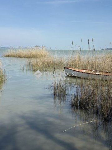Eladó családi ház, Balatonmáriafürdőn 54.9 M Ft, 5 szobás