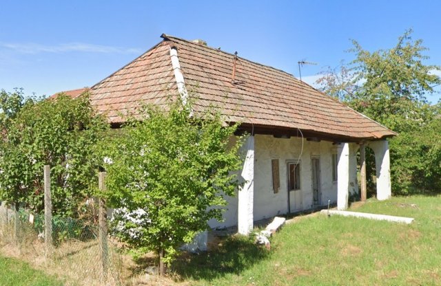 Eladó családi ház, Füzesabonyban, Csaba utcában 0.5 M Ft