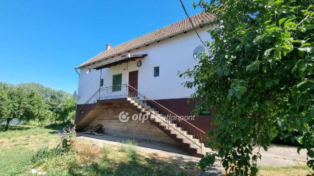 Eladó nyaraló, Tiszacsegén 69.5 M Ft, 8 szobás