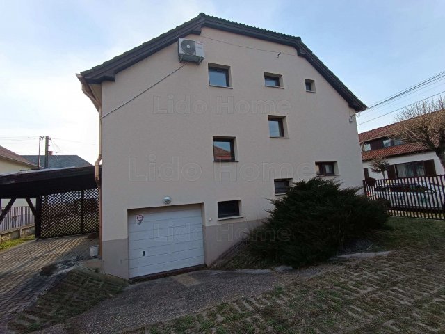 Eladó iroda, Szombathelyen 119.5 M Ft, 10 szobás