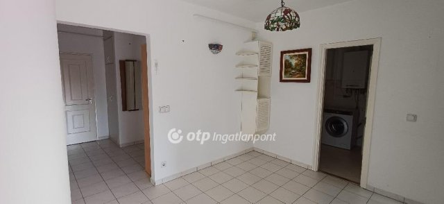 Eladó téglalakás, Budapesten, III. kerületben 115 M Ft, 2 szobás