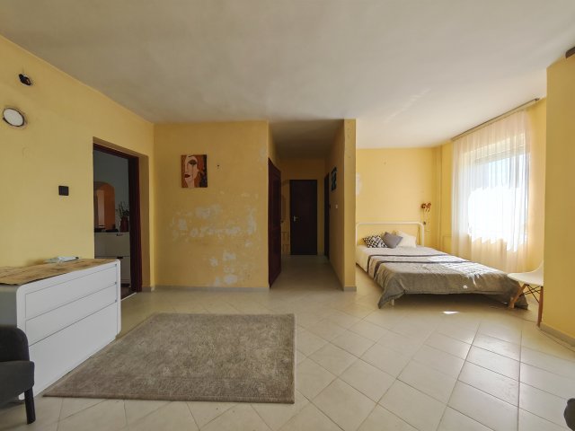 Eladó családi ház, Csókakőn 79.9 M Ft, 5 szobás