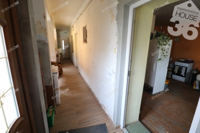 Eladó családi ház, Akasztón 17.65 M Ft, 2 szobás