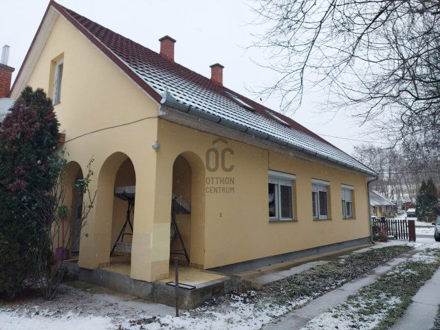 Eladó családi ház, Szőlősgyörökön 74.9 M Ft, 6 szobás