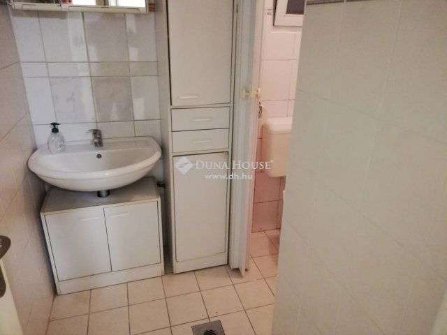 Eladó üzlethelyiség, Budapesten, IX. kerületben 50 M Ft