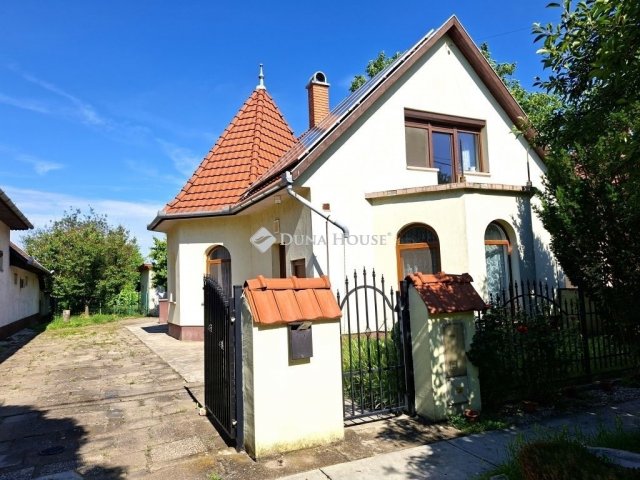 Eladó családi ház, Sarkadon 52 M Ft, 5 szobás