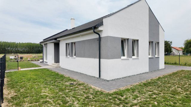 Eladó családi ház, Veszkényen 79.99 M Ft, 4 szobás