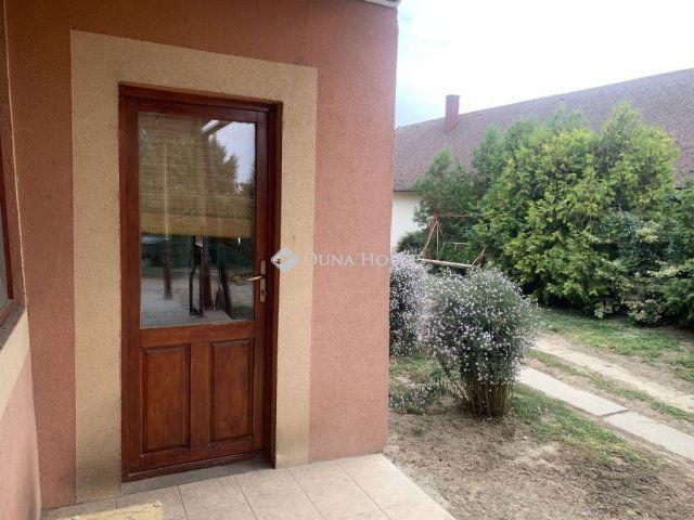 Eladó családi ház, Tolnán 41.9 M Ft, 3 szobás