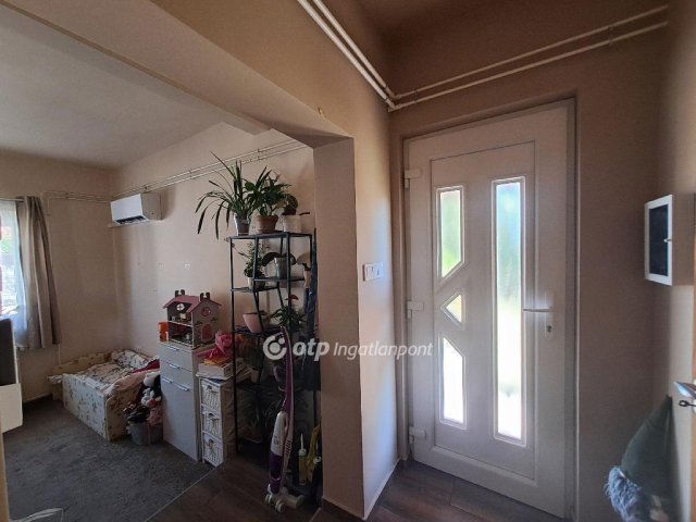 Eladó nyaraló, Szegeden 38.9 M Ft, 1+1 szobás