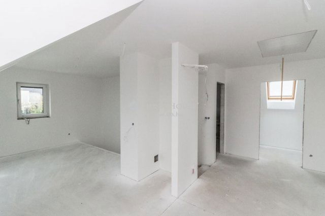 Eladó ikerház, Szombathelyen 159 M Ft, 4 szobás