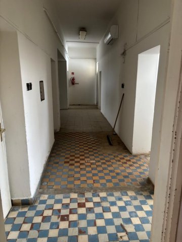 Eladó üzlethelyiség, Báron 26.3 M Ft / költözzbe.hu