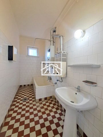 Kiadó téglalakás, albérlet, Szegeden 150 E Ft / hó, 3 szobás